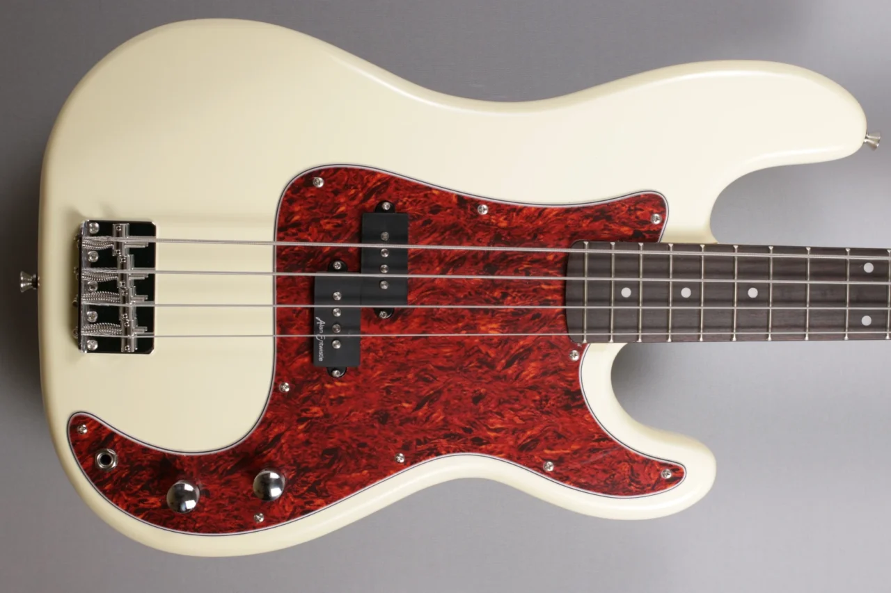 Vintage Coaster Series Bass 4-String Vintage White – Bild 3