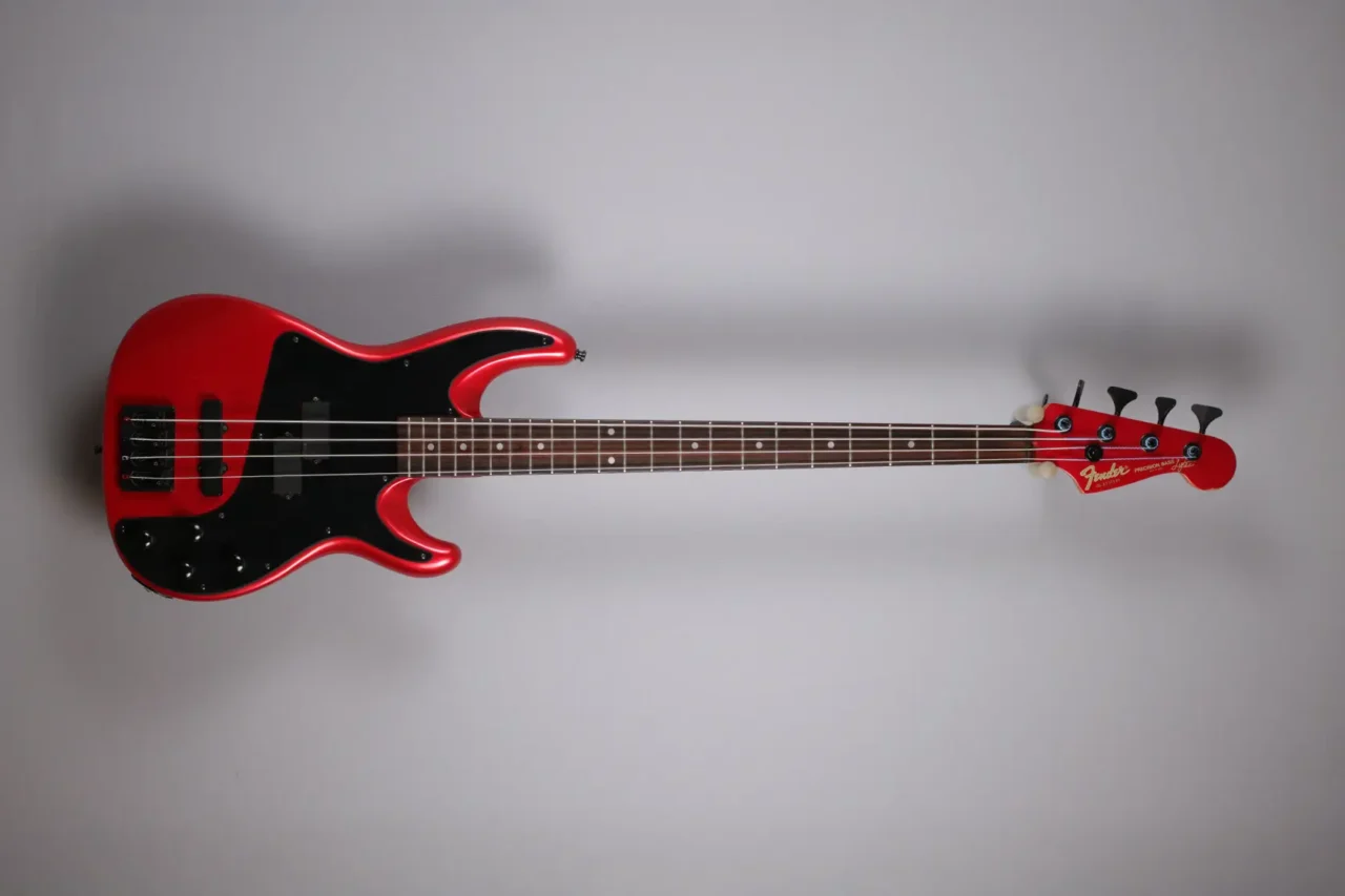 Fender Precision Lyte MIJ Candy Apple Red Used