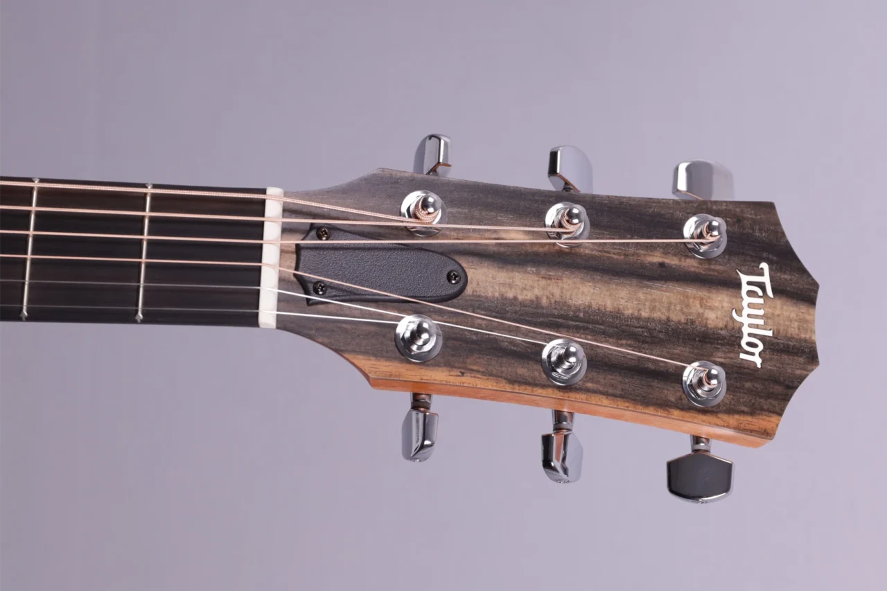 Taylor 210ce – Bild 5