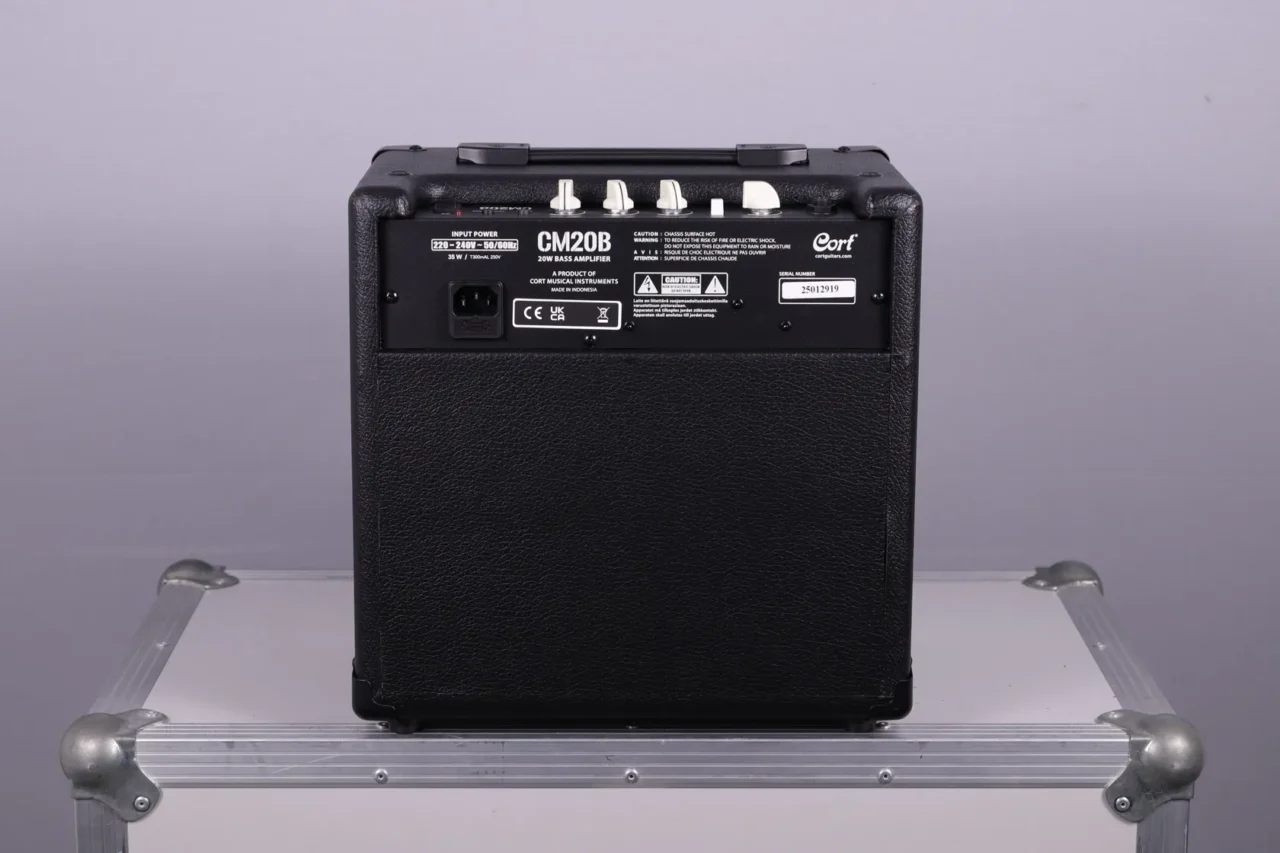 Cort-CM20-Bass-Amp – Bild 3