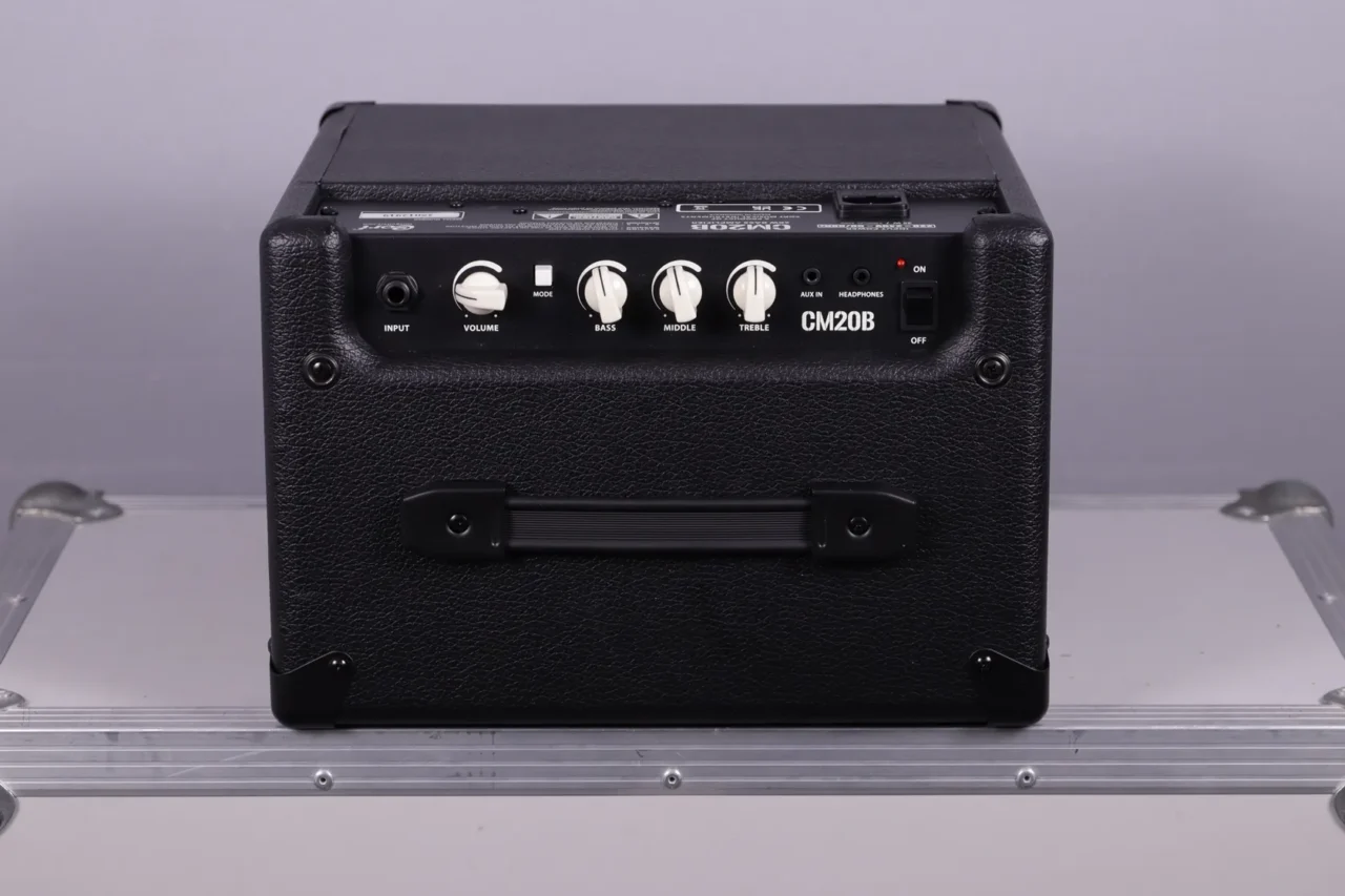 Cort-CM20-Bass-Amp – Bild 4