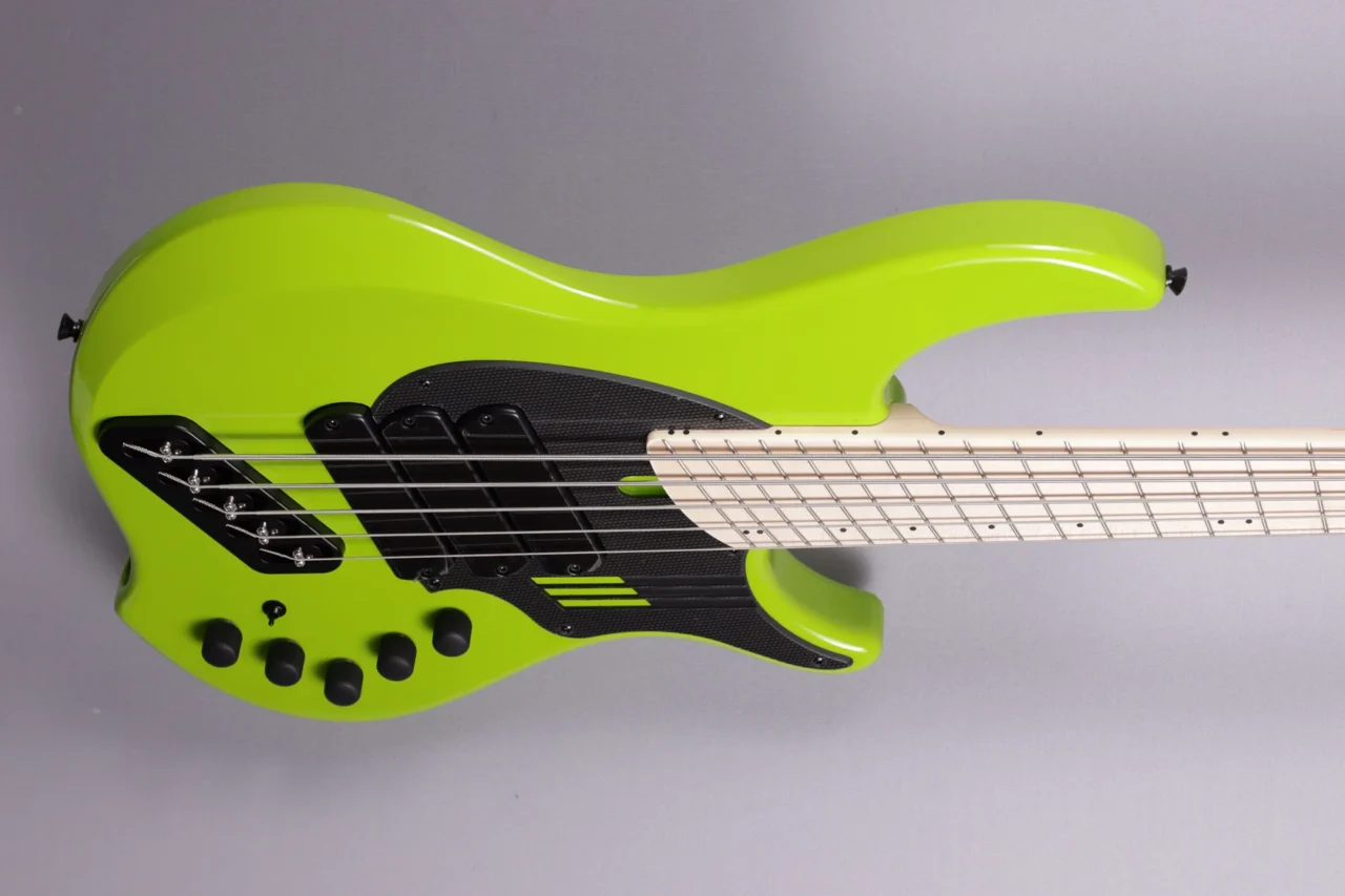 Dingwall NG3 ‚Nolly‘ SignDingwall NG3 Signature 5-String Ferarri Green – Bild 4
