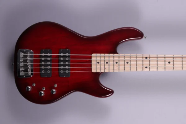 Alternative view of G&L  L2500 MN Red