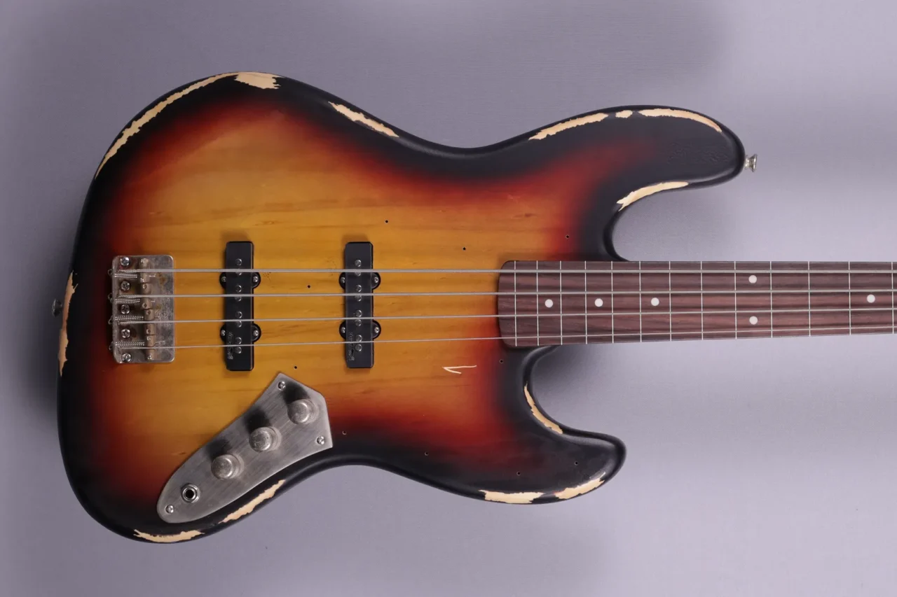 Vintage Icon  Fretless Distressed Sunset Burst E-Bass – Bild 3