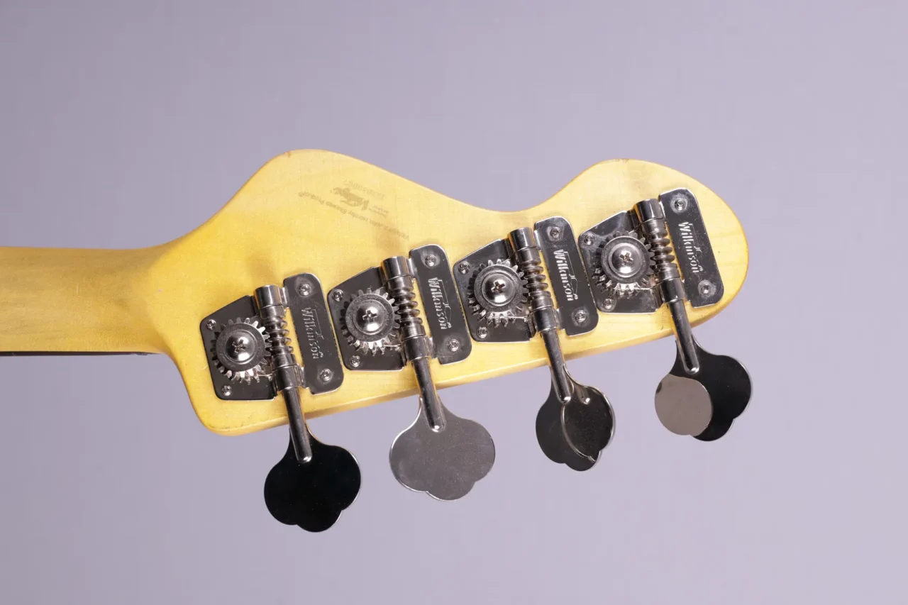 Vintage Icon Series V4MRSSB Distressed Sunset Sunburst E-Bass – Bild 6