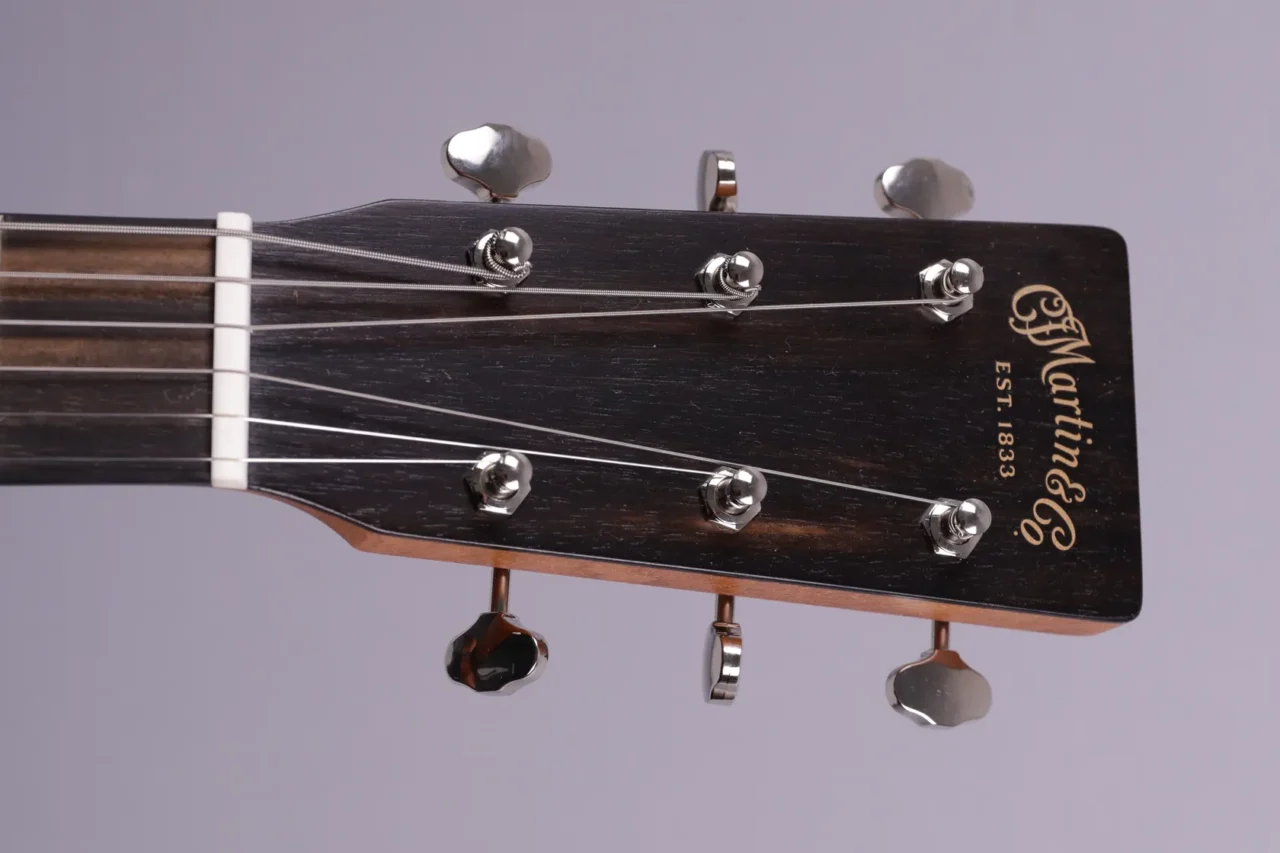 Martin Guitar 00 Oliver "Julie Heffernan" – Bild 5