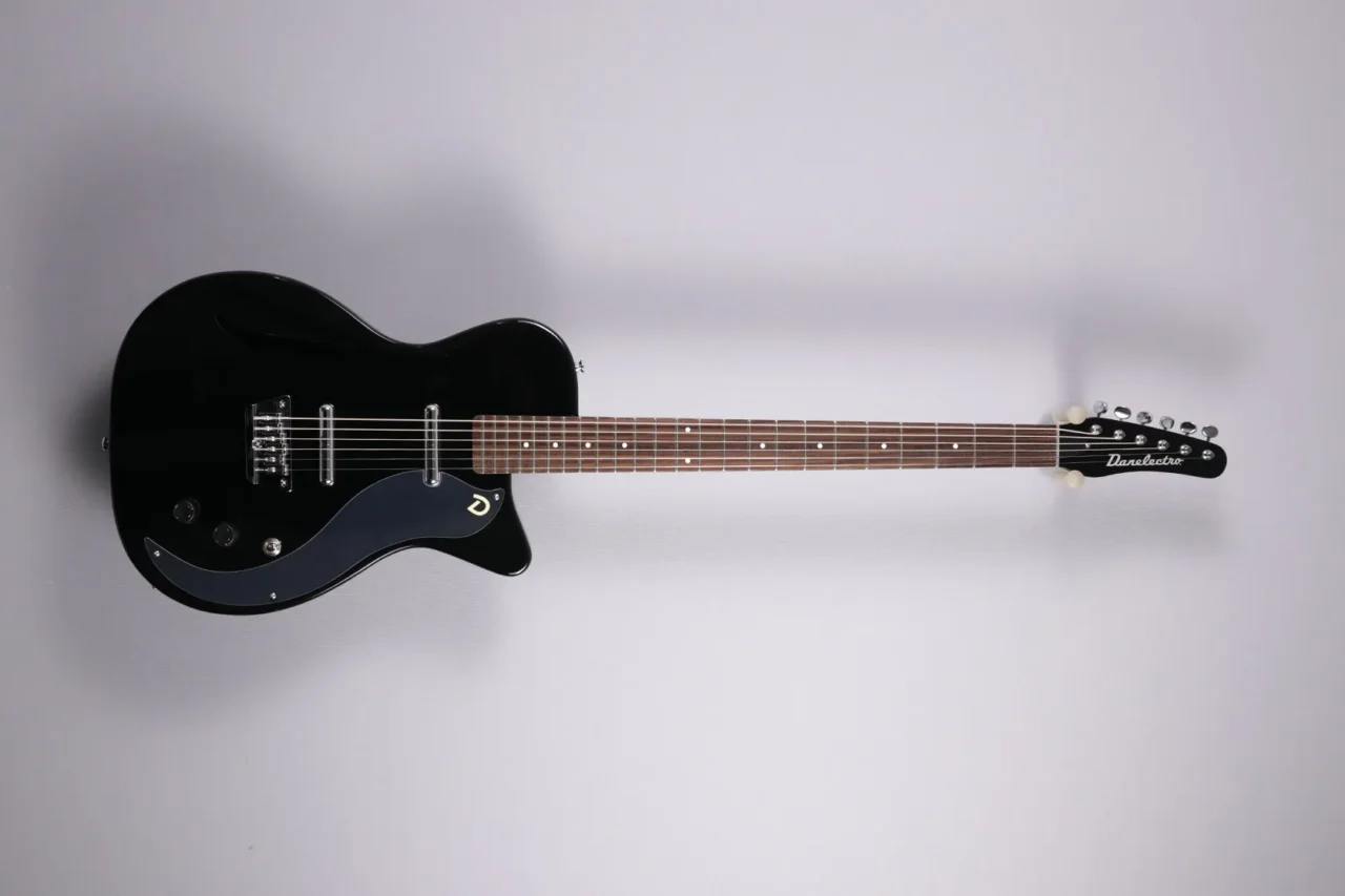 Danelectro Vintage DE56 Baritone Black