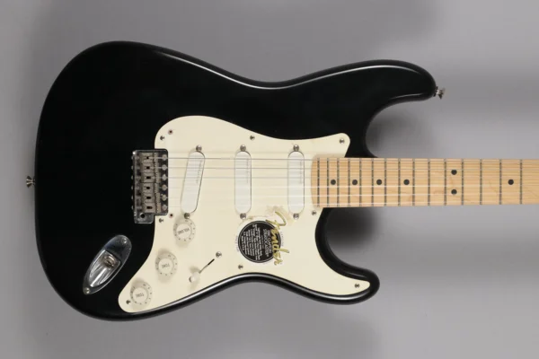 Alternative view of Fender-Eric-Clapton-Stratocaster-1997-BK