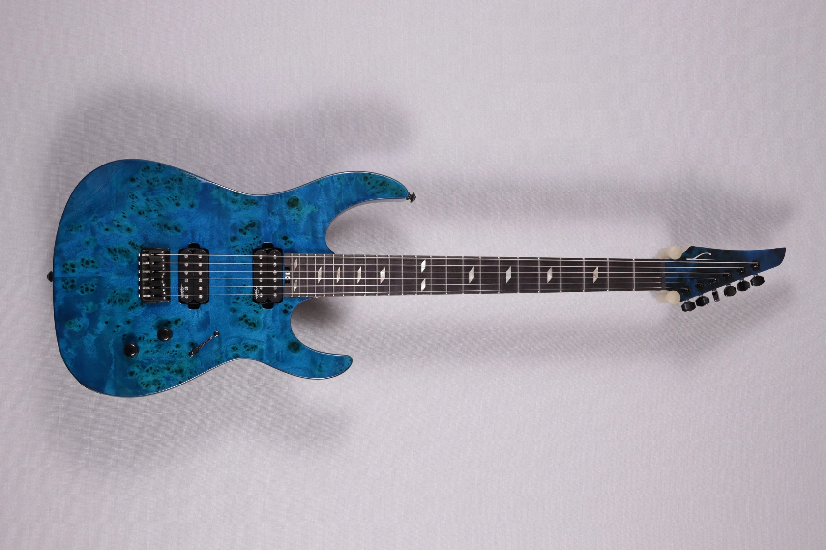 Legator Guitars Ninja Super Shred Standard Scale 6-ST Blue Burl