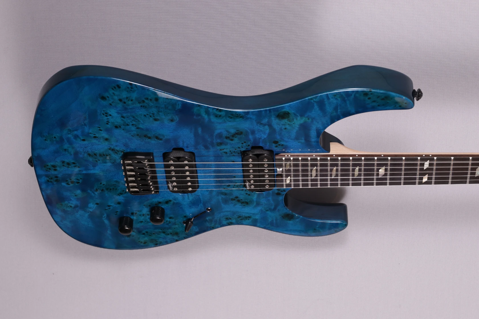 Legator Guitars Ninja Super Shred Standard Scale 6-ST Blue Burl – Bild 4