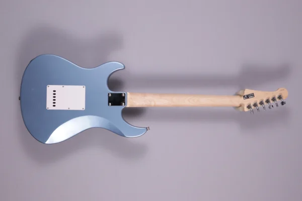 Alternative view of Yamaha PACIFICA 112J Lake Placid Blue
