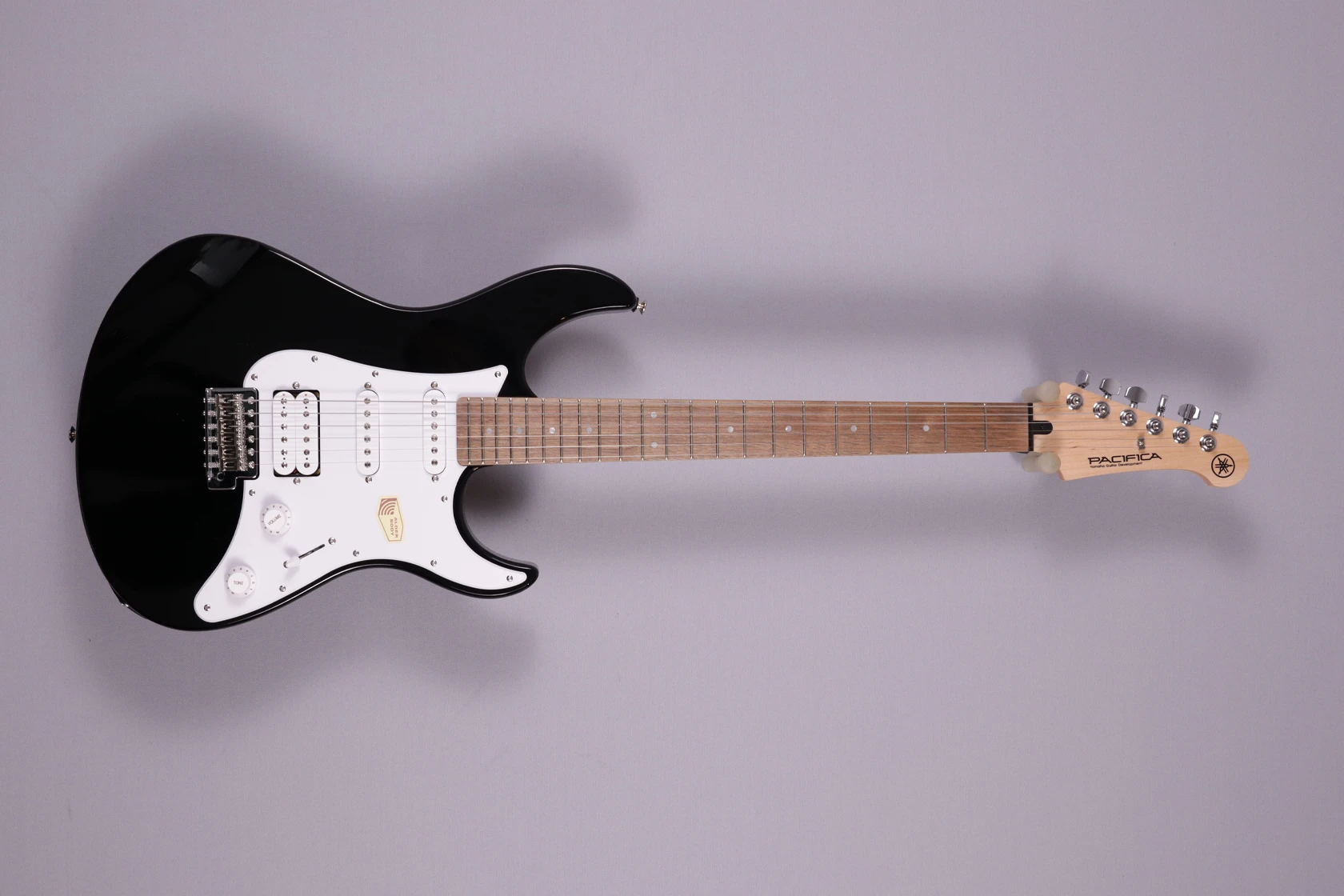 Yamaha Pacifica 112J Black