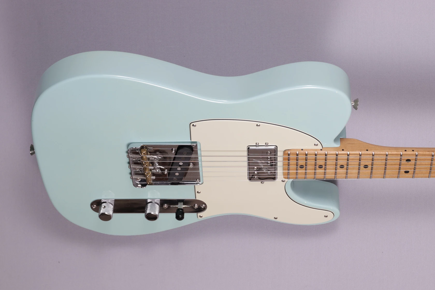 Fender FSR American Professional Telecaster Roasted Daphne Blue – Bild 4