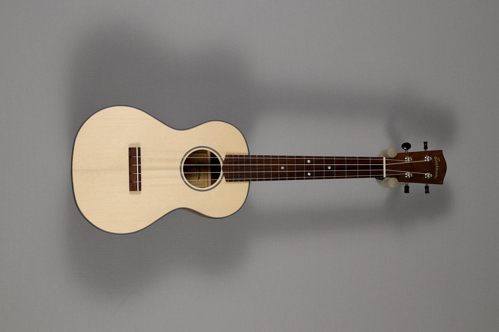 Eastman EU-2T Natural