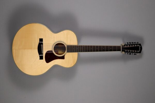 Eastman AC330-12 Natural