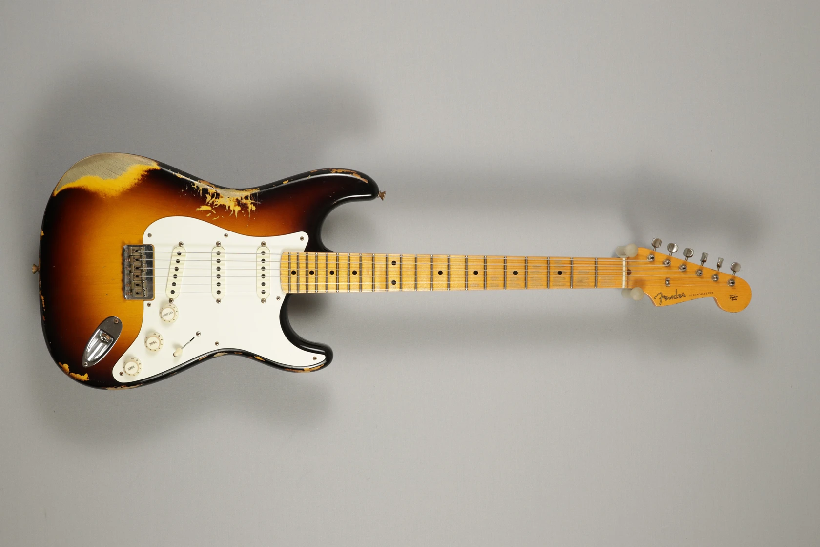 Fender 2021 Custom Shop Stratocaster Heavy Relic Faded Aged 2-Color Sunburst