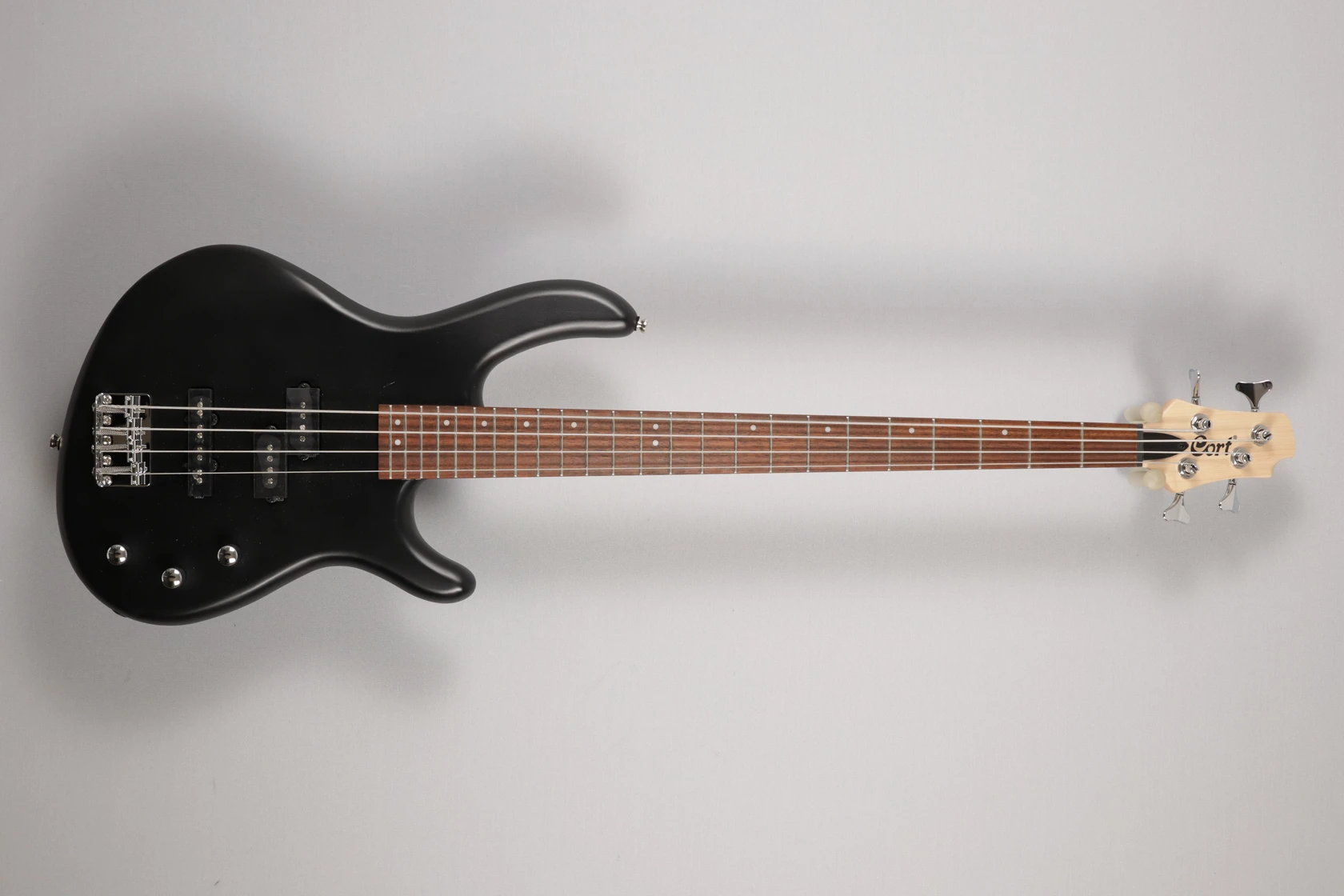 Cort Action Bass PJ Open Pore - black