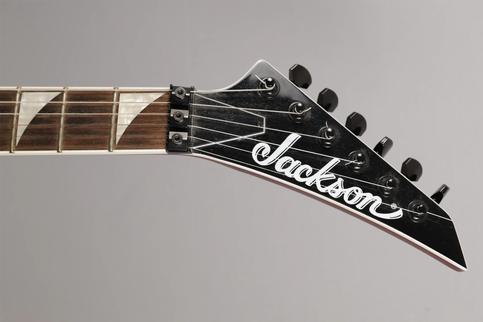 Jackson Soloist SLX DX Red Crystal – Bild 5