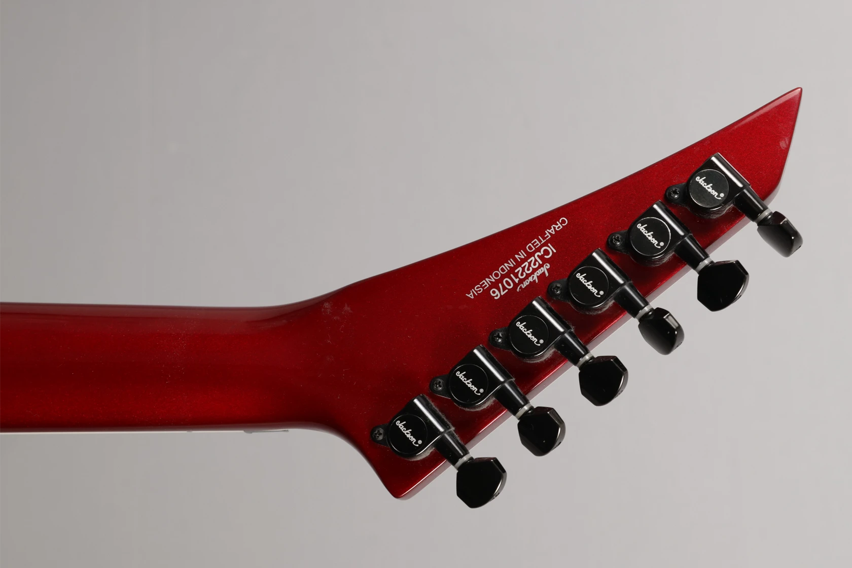 Jackson Soloist SLX DX Red Crystal – Bild 6