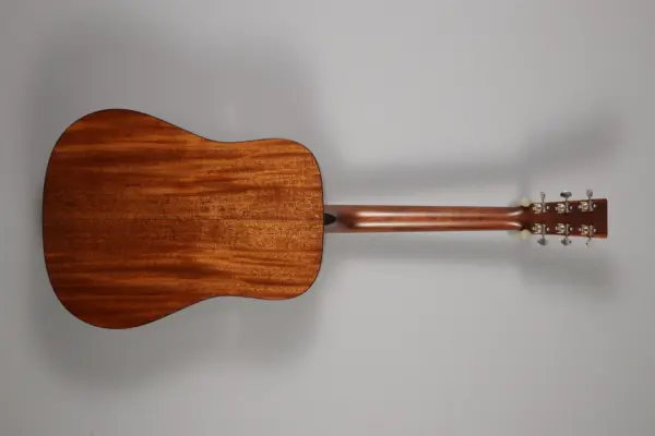 Alternative view of Martin D-18