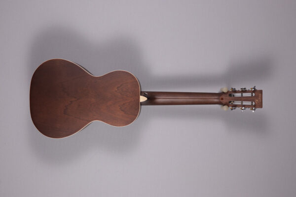 Alternative view of VINTAGE VTR800 Viator Paul Brett Reisegitarre